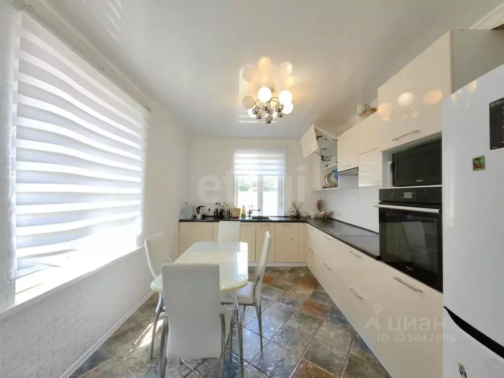 Дом в Краснодарский край, Новороссийск Днестровская ул., 56 (154 м) - Фото 2