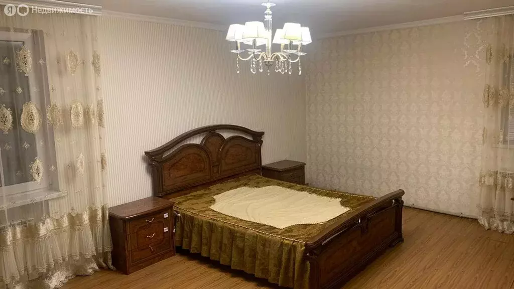 4-комнатная квартира: Нальчик, улица Мальбахова, 15 (120 м) - Фото 0