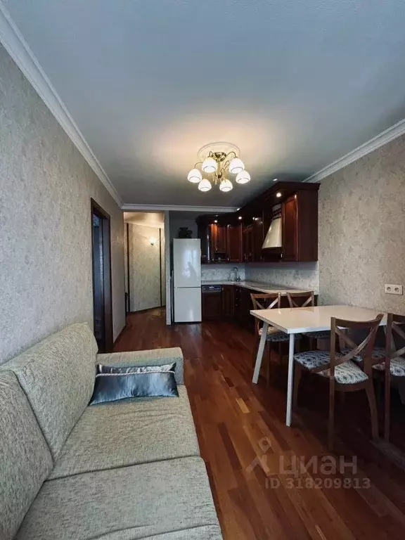 3-к кв. Свердловская область, Екатеринбург ул. Ясная, 4 (57.1 м) - Фото 1