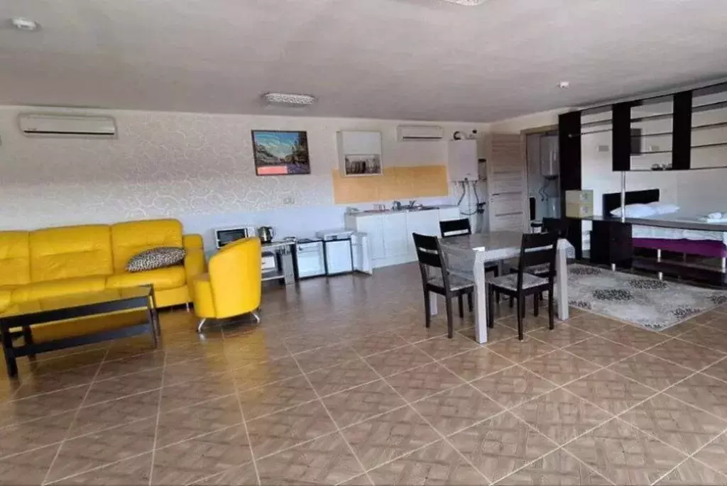 Комната Саратовская область, с. Усть-Курдюм ул. Первомайская, 31 - Фото 1