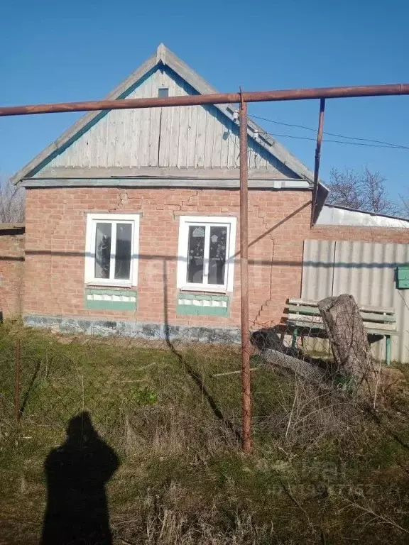 Дом в Ставропольский край, Ипатовский муниципальный округ, с. ... - Фото 0