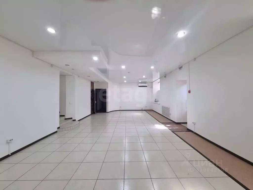 Помещение свободного назначения в Волгоградская область, Волгоград ... - Фото 1