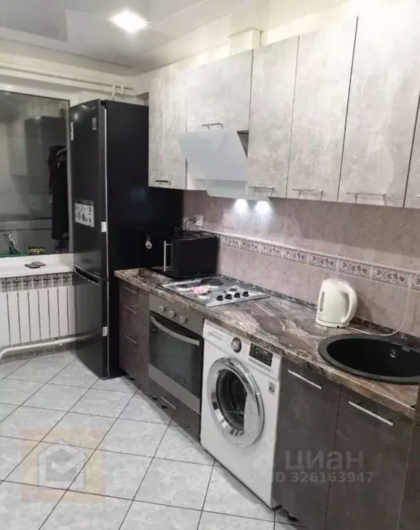 3-к кв. Крым, Белогорск ул. Русская, 4 (63.0 м) - Фото 1