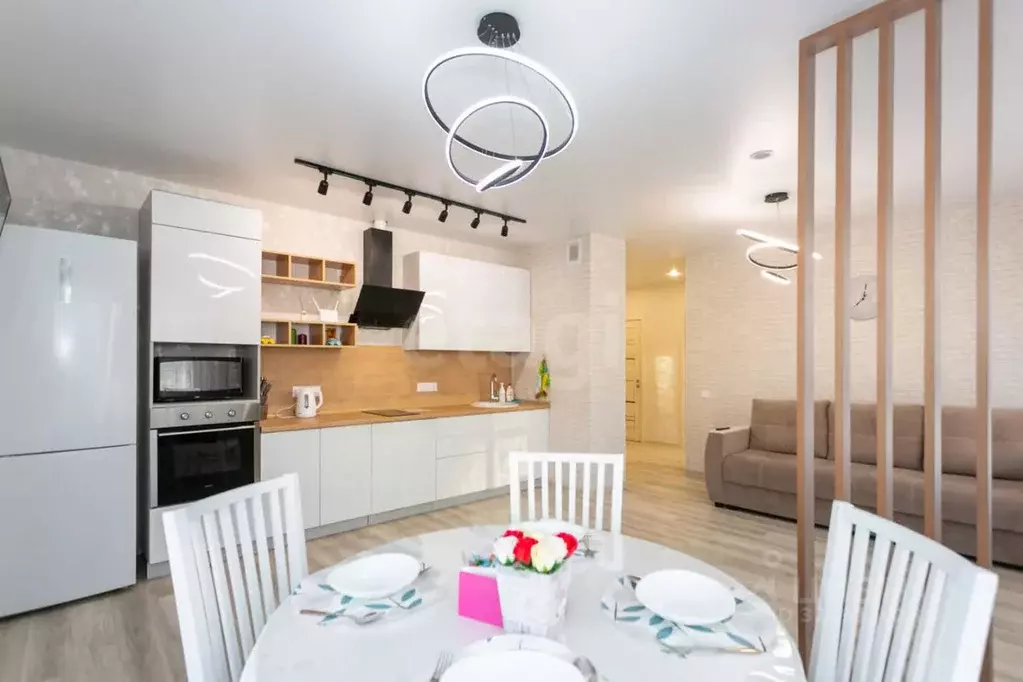 2-к кв. Новосибирская область, Новосибирск ул. Ясный Берег, 27 (70.0 ... - Фото 2