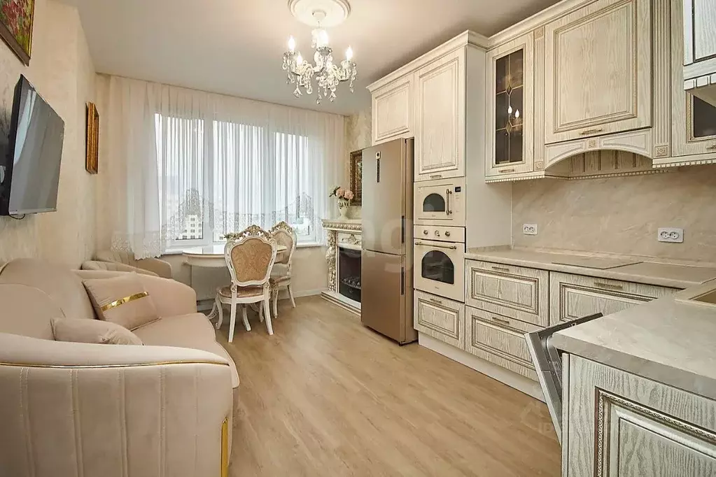 1-к кв. Тюменская область, Тюмень ул. Эльвиры Федоровой, 1 (42.0 м) - Фото 1