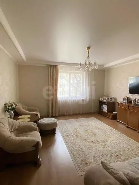 3-к кв. Калининградская область, Калининград Каменная ул., 19 (90.0 м) - Фото 0