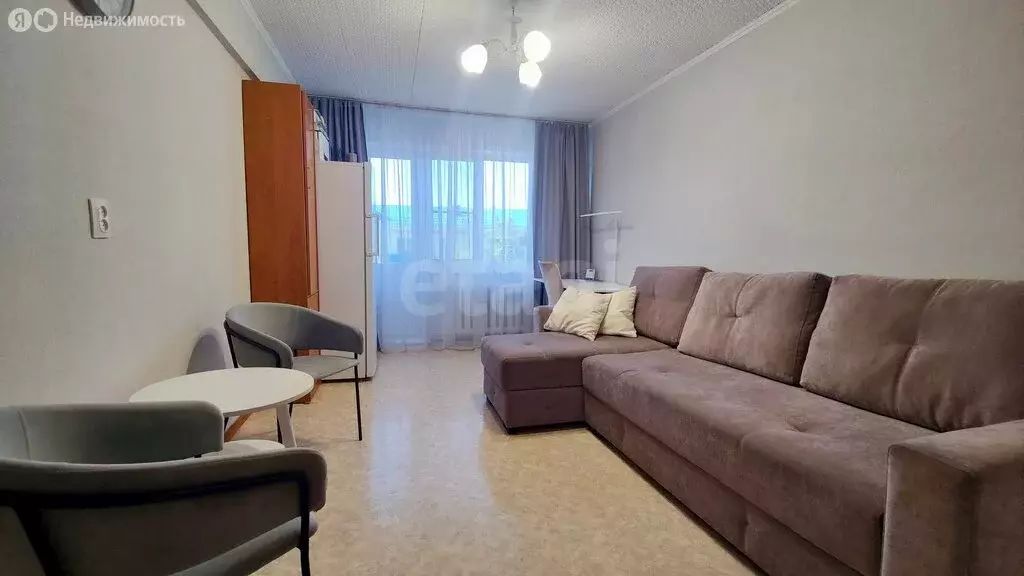 3-комнатная квартира: Омск, улица Кучерявенко, 8 (63 м) - Фото 1