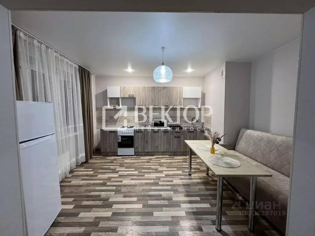 3-к кв. Ивановская область, Иваново ул. Парижской Коммуны, 41 (81.0 м) - Фото 1