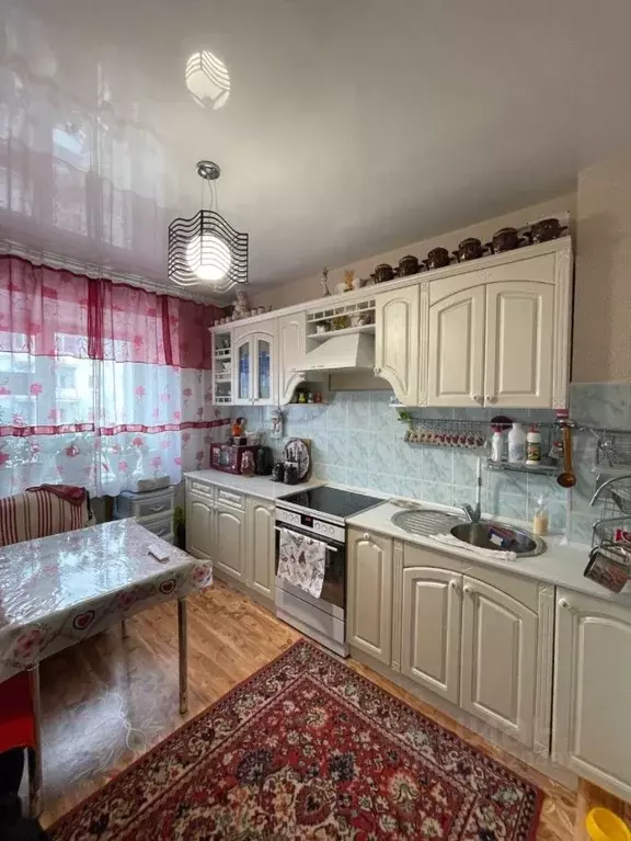 3-к кв. Саха (Якутия), Нерюнгри Чурапчинская ул., 37/1 (67.3 м) - Фото 0