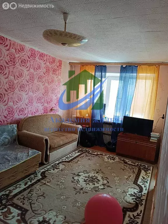2-комнатная квартира: посёлок Новоорск, улица Комарова, 11 (40 м) - Фото 0