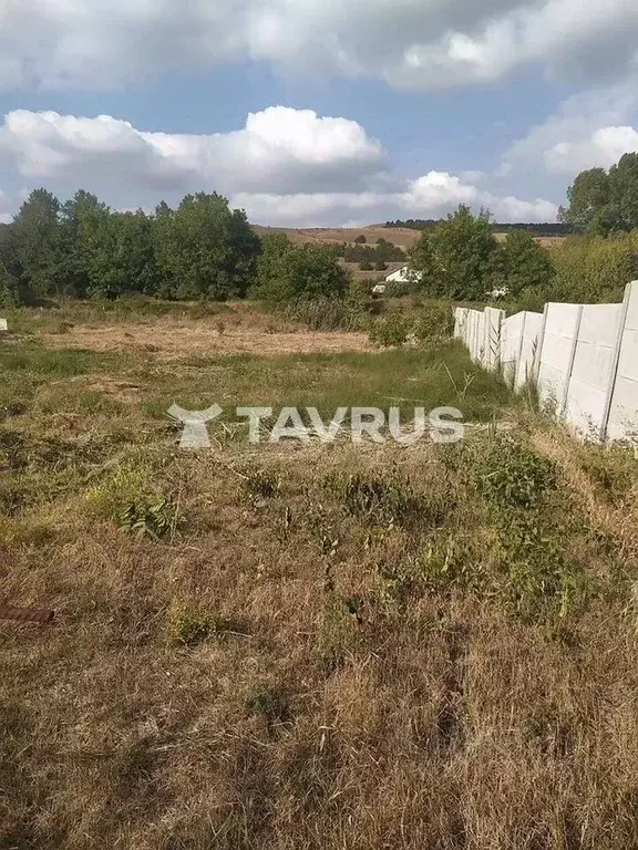 Участок в Крым, Симферопольский район, Трудовское с/пос, с. ... - Фото 1