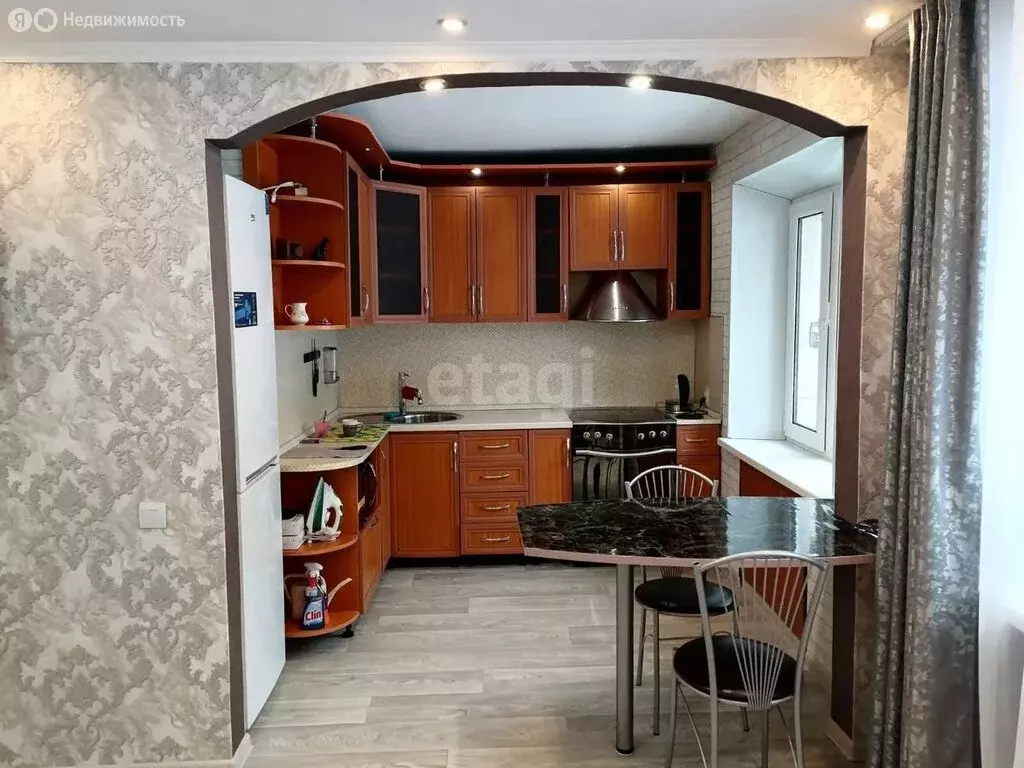 2-комнатная квартира: Петропавловск-Камчатский, улица Горького, 19 ... - Фото 0