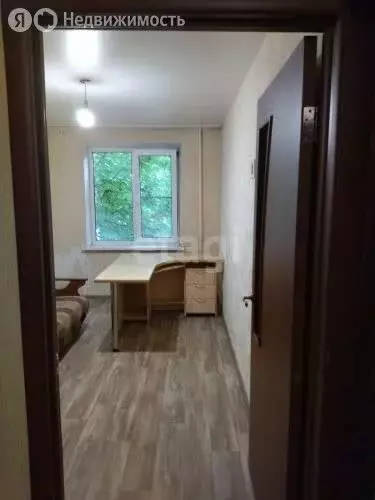 3-комнатная квартира: Челябинск, улица Молодогвардейцев, 14 (64 м) - Фото 0
