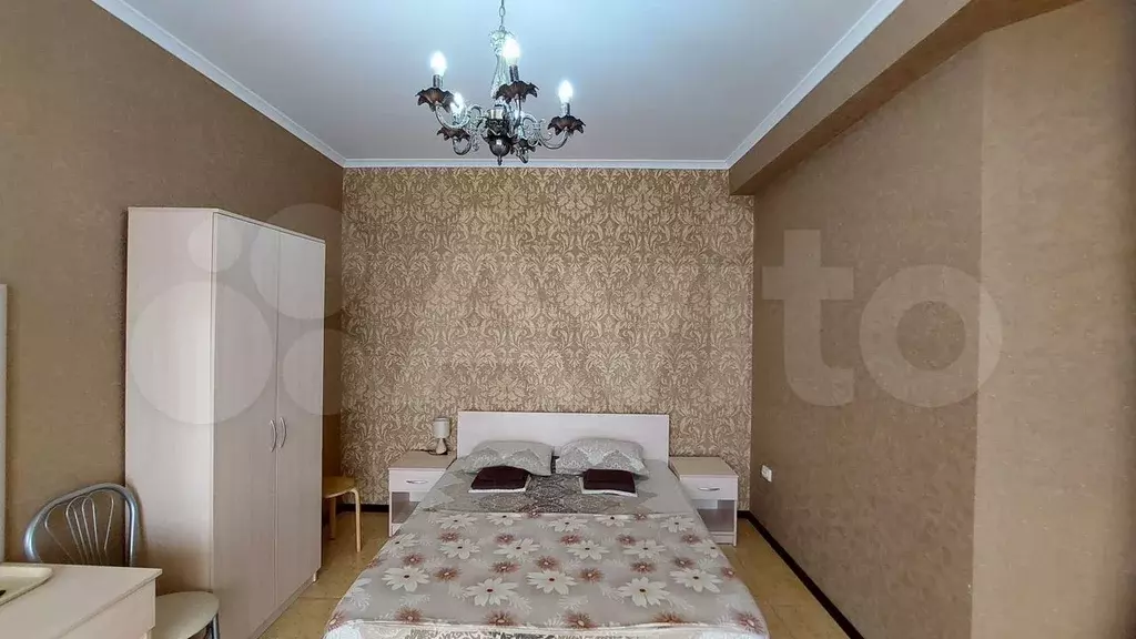 Комната 25 м в 1-к., 2/4 эт. - Фото 0
