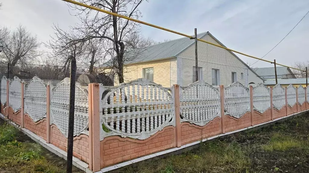 Дом в Оренбургская область, пос. Переволоцкий ул. Геологов, 41 (78 м) - Фото 1
