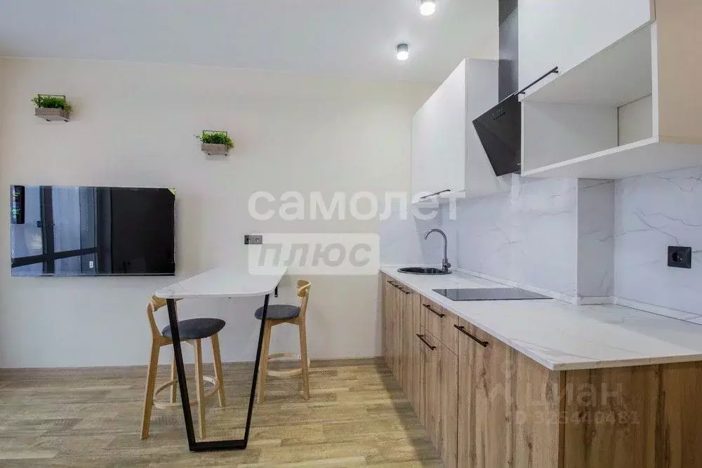 Студия Приморский край, Владивосток ул. Зеленый Бульвар, 27к1 (24.7 м) - Фото 1