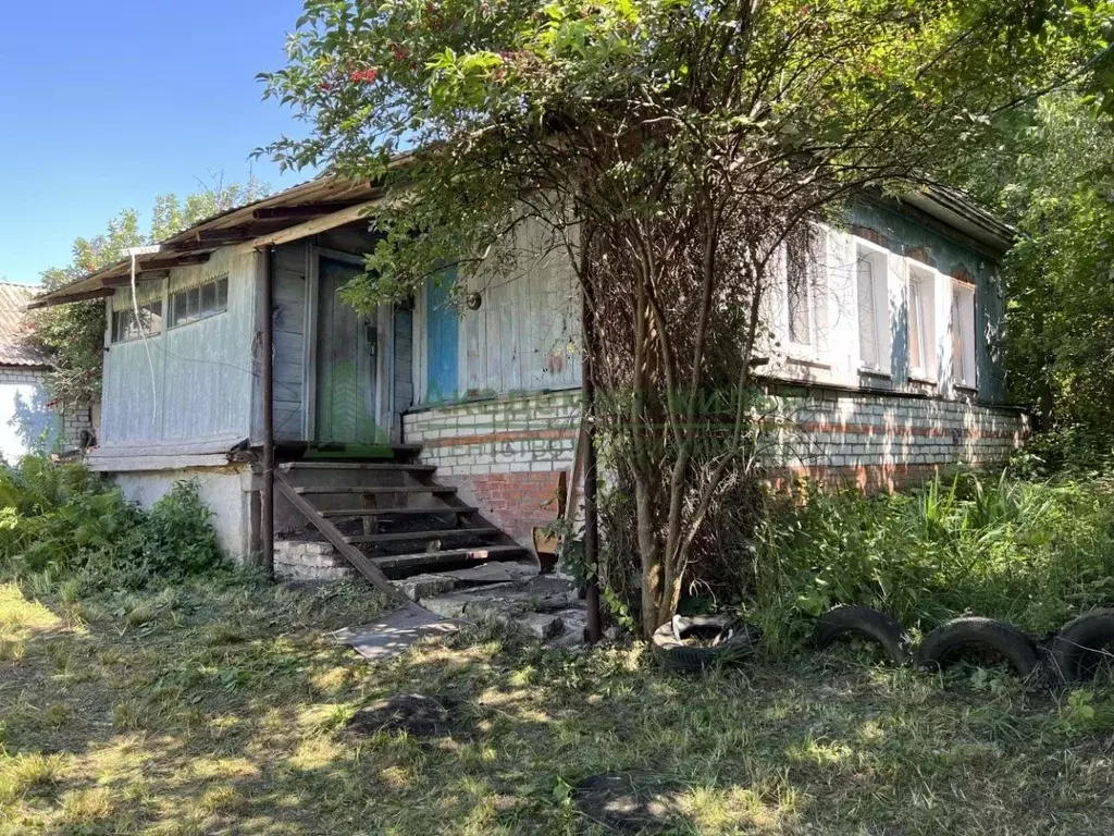 Дом в Саратовская область, Татищевский район, Ягодно-Полянское ... - Фото 1