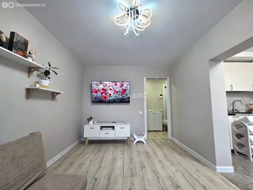 3-комнатная квартира: Нижний Новгород, улица Германа Лопатина, 11 ... - Фото 2