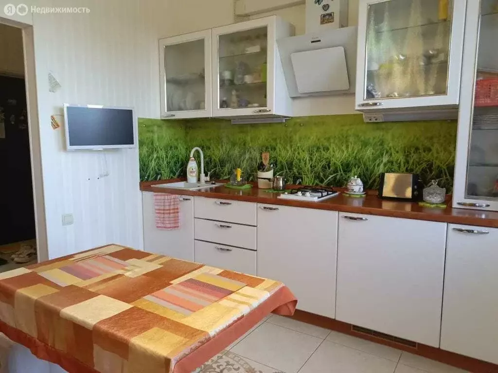 1-комнатная квартира: Волгодонск, улица Гагарина, 1В (40 м) - Фото 0