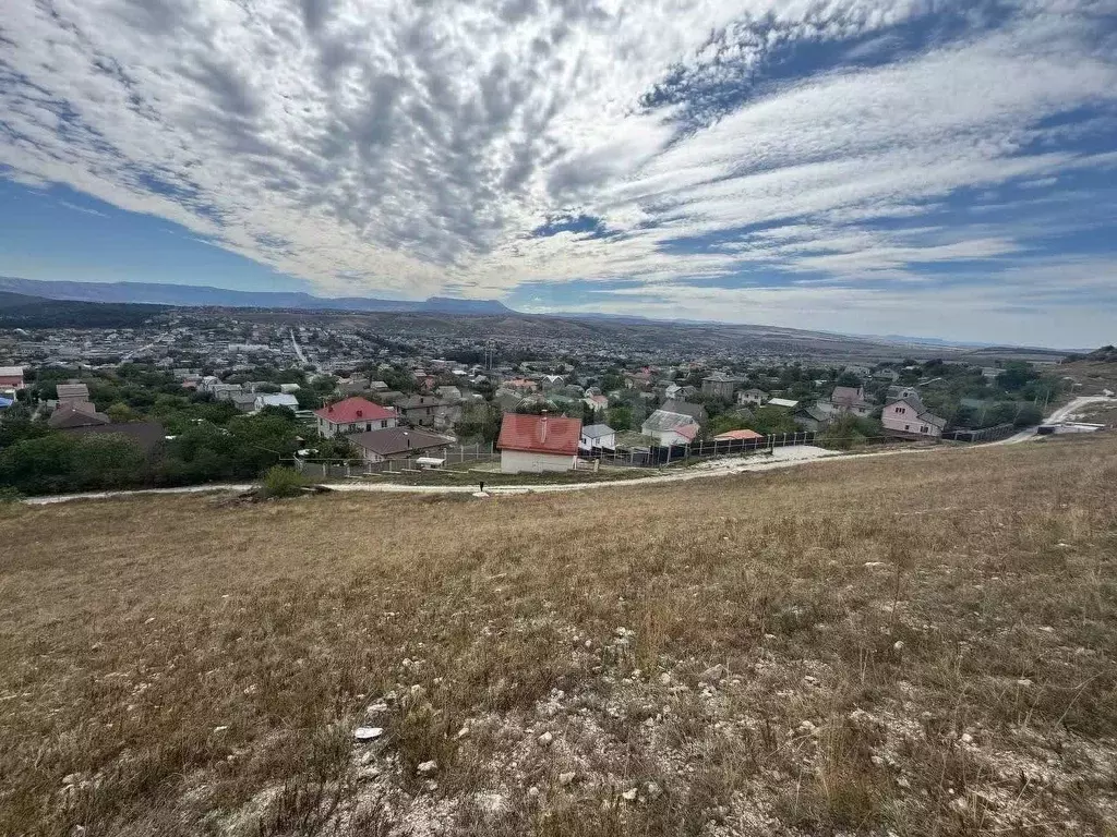 Участок в Крым, Симферополь ул. Генерала Абрамова (9.0 сот.) - Фото 0