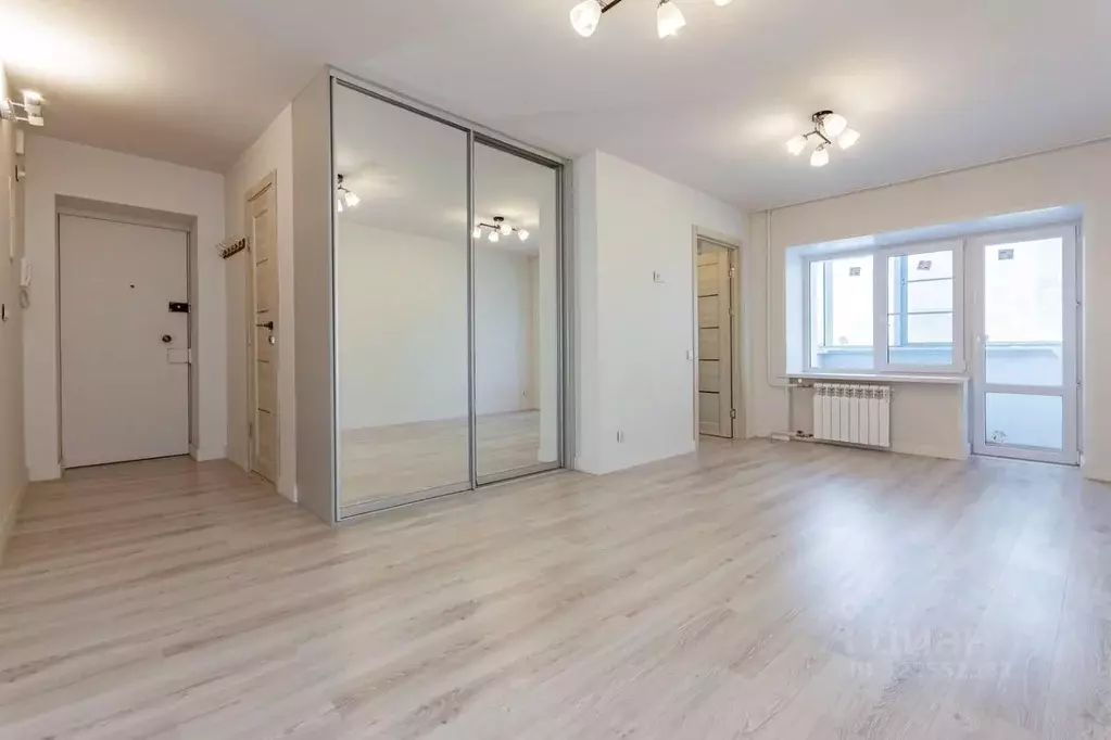 2-к кв. Свердловская область, Екатеринбург ул. Папанина, 18А (42.7 м) - Фото 1