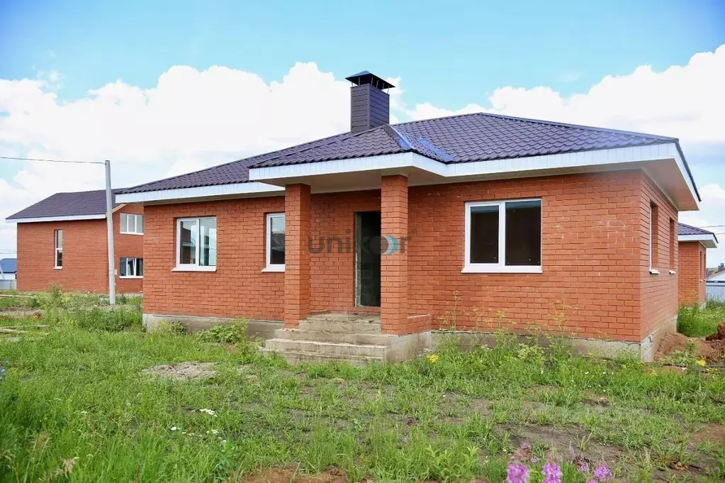 Дом в Башкортостан, Иглинский район, Акбердинский сельсовет, д. ... - Фото 1