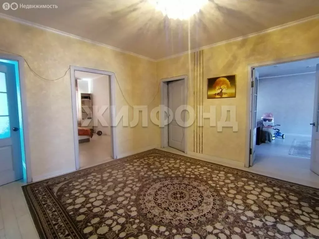 4-комнатная квартира: Кызыл, улица Энергетиков, 7/1 (113 м) - Фото 1