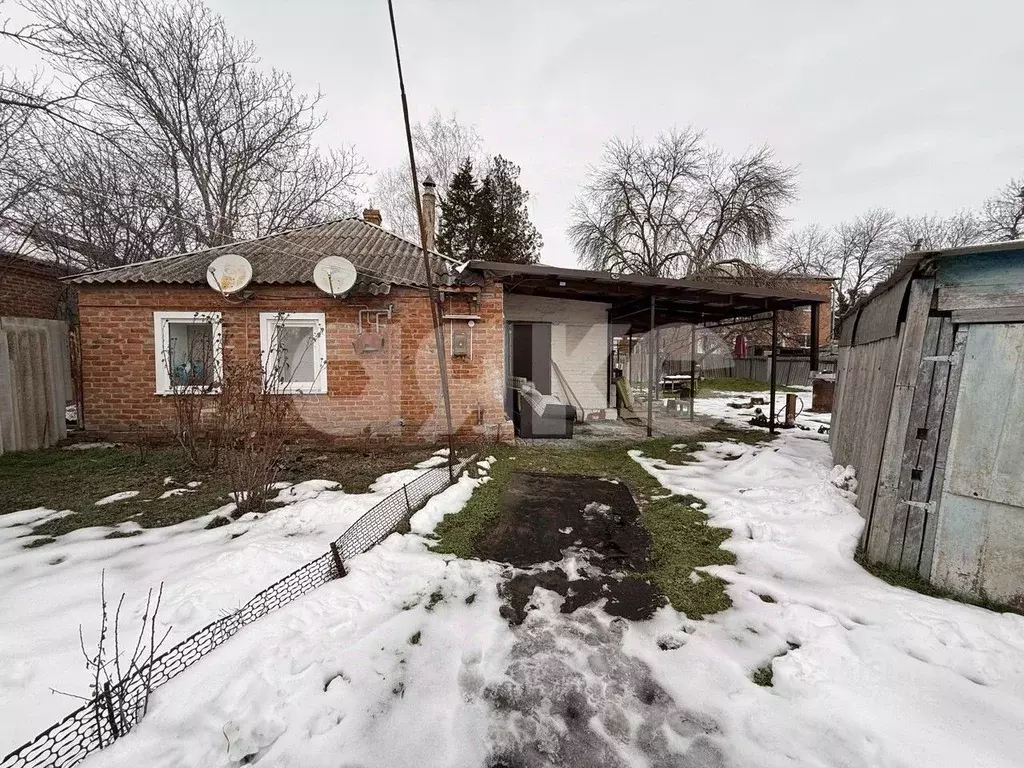 Дом в Краснодарский край, Кореновск ул. Коммунаров, 81 (53 м) - Фото 1