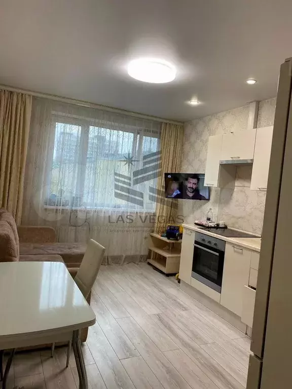1-к. квартира, 40 м, 4/25 эт. - Фото 1