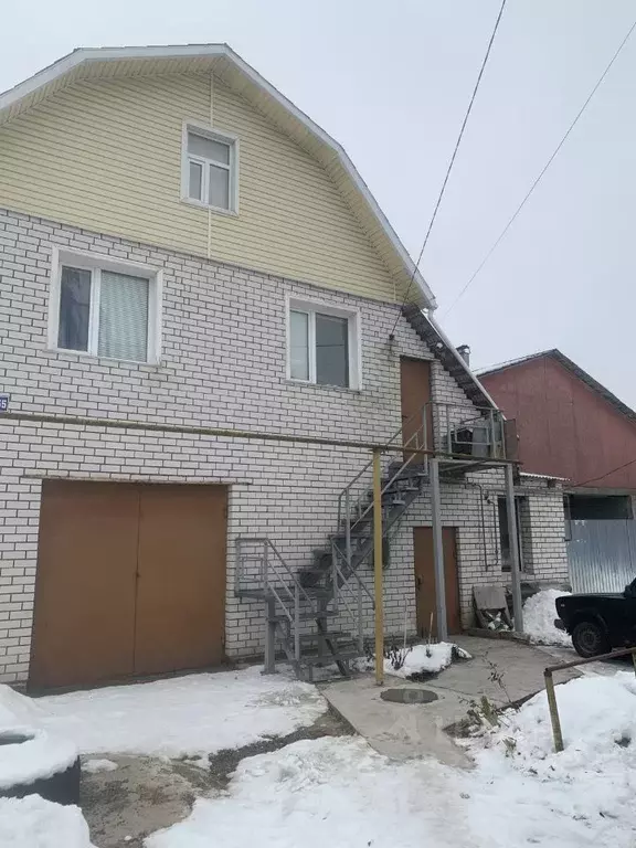 Дом в Нижегородская область, Нижний Новгород ул. Любы Шевцовой, 35 ... - Фото 0