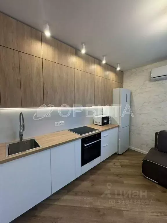 3-к кв. Тюменская область, Тюмень Новгородская ул., 1 (62.0 м) - Фото 1