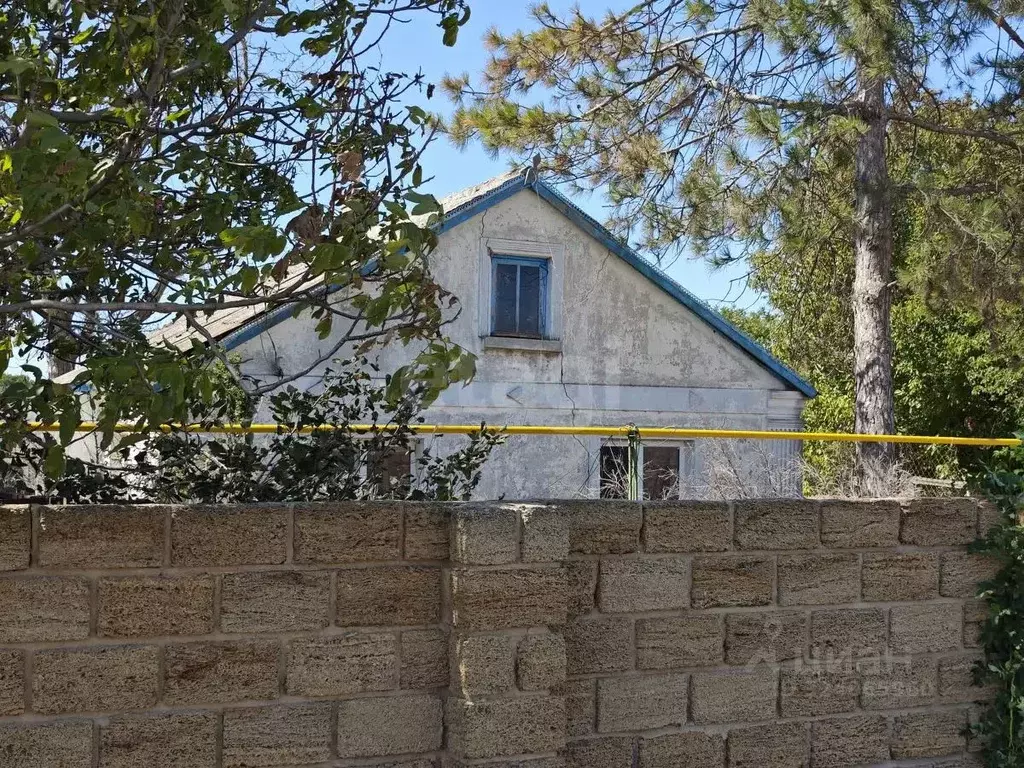 Дом в Крым, Сакский район, Лесновское с/пос, с. Куликовка ул. ... - Фото 2