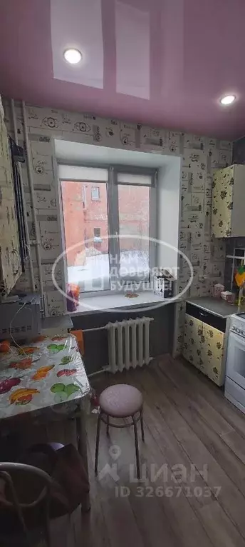 2-к кв. Пермский край, Чусовой Октябрьская ул., 13а (40.5 м) - Фото 1