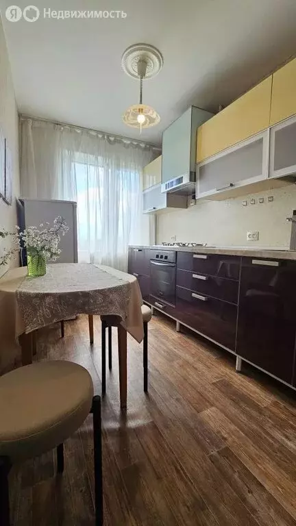 3-комнатная квартира: Нижний Новгород, улица Академика Баха, 5 (53.2 ... - Фото 0