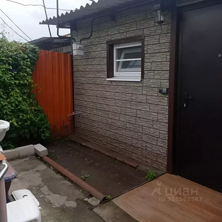 Дом в Ростовская область, Неклиновский район, Поляковское с/пос, пос. ... - Фото 1