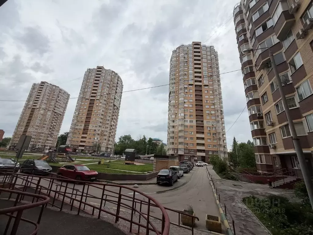 2-к кв. Тульская область, Тула ул. Михеева, 31 (70.2 м) - Фото 2
