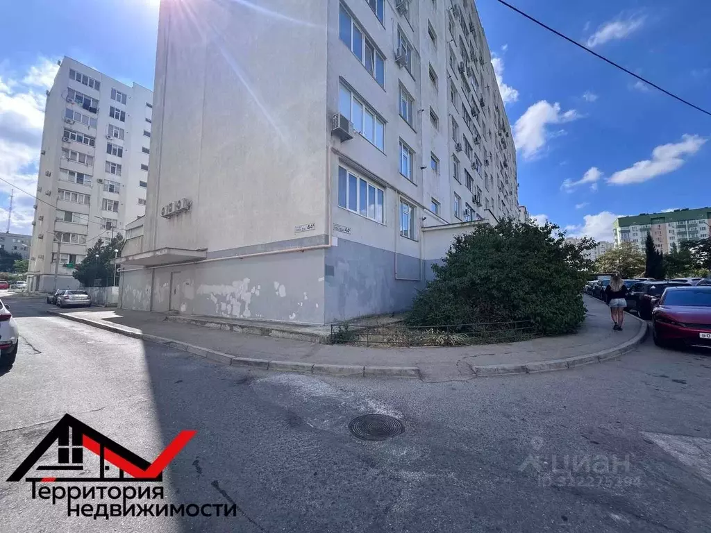 Помещение свободного назначения в Севастополь просп. Победы, 44А (1066 ... - Фото 1