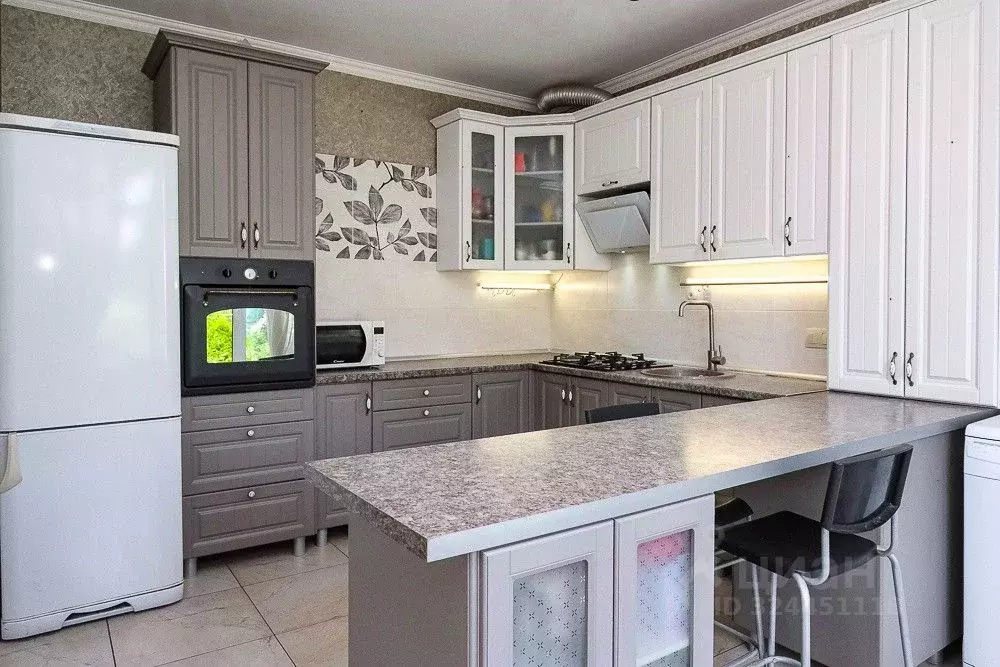 Коттедж в Омская область, Омск Городок Нефтяников мкр, пер. ... - Фото 1