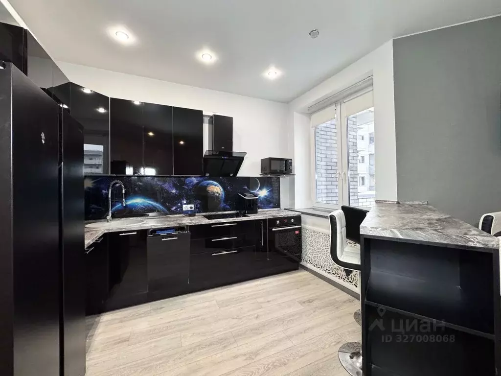 2-к кв. Санкт-Петербург Свердловская наб., 58 (79.9 м) - Фото 1