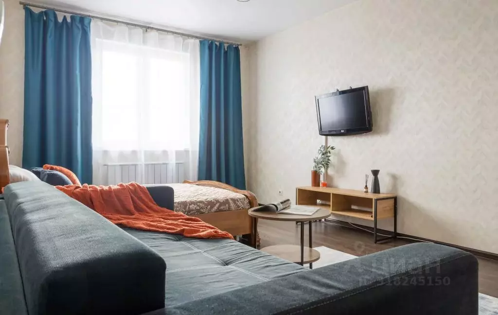 2-к кв. Красноярский край, Красноярск ул. Алексеева, 48А (50.0 м) - Фото 0