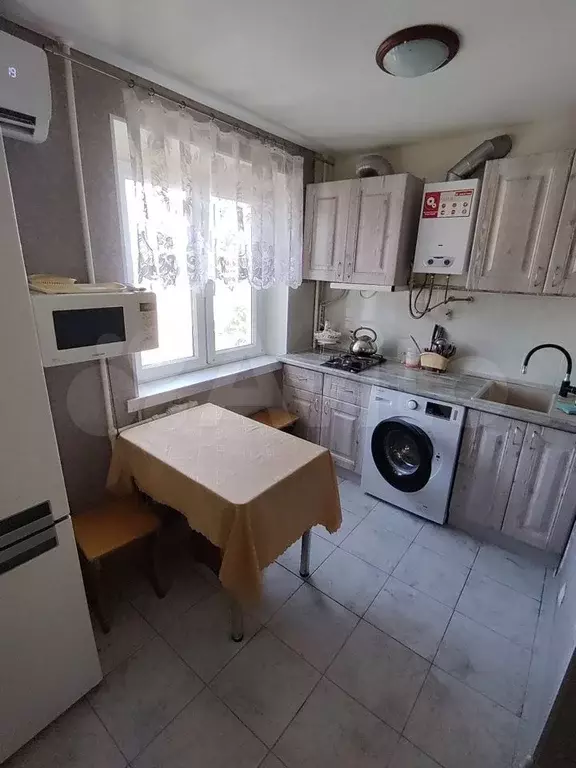 2-к. квартира, 40 м, 4/5 эт. - Фото 0