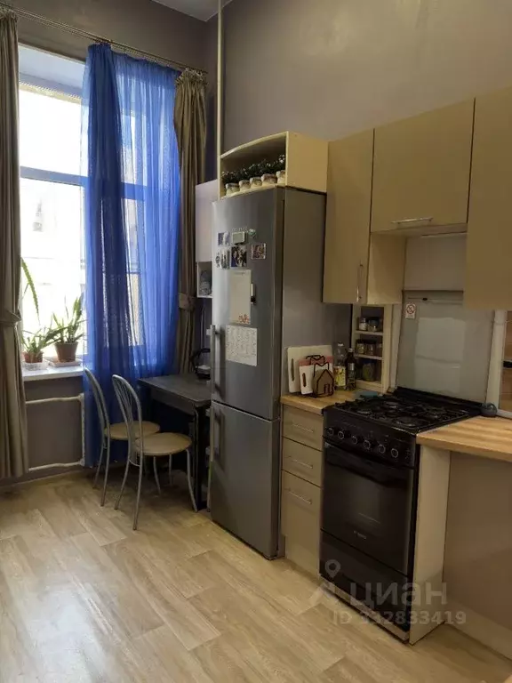Комната Санкт-Петербург 9-я Васильевского острова линия, 42 (20.0 м) - Фото 1