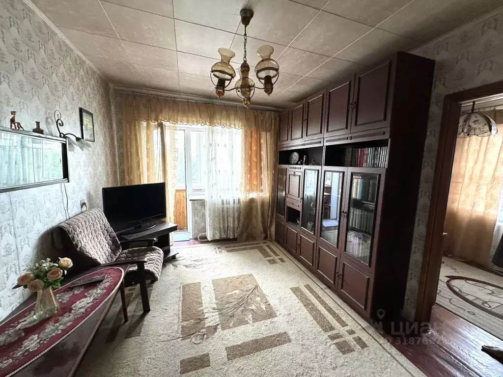 3-к кв. Волгоградская область, Волгоград ул. Дымченко, 10 (50.9 м) - Фото 0
