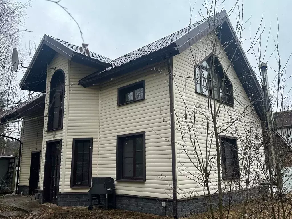 Коттедж в Ленинградская область, Всеволожский район, Куйвозовское ... - Фото 1