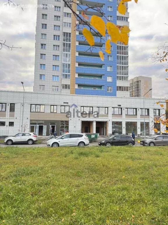 3-комнатная квартира: Казань, улица Оренбургский Тракт, 140Г (76 м) - Фото 1