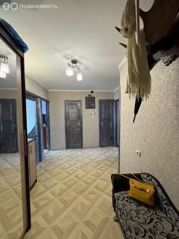 3-комнатная квартира: Александров, улица Топоркова, 6 (66 м) - Фото 0