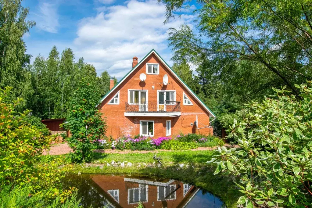 Коттедж в Пермский край, д. Гарюшки ул. Набережная, 21А (740 м) - Фото 1