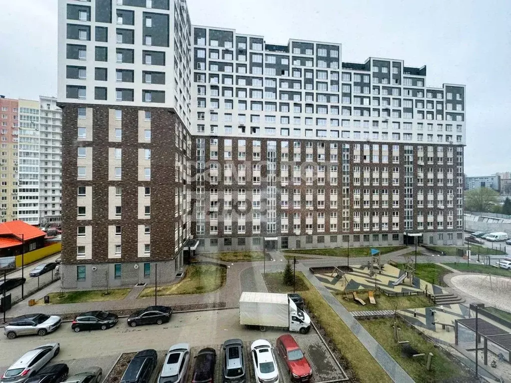3-к кв. Удмуртия, Ижевск ул. Холмогорова, 109 (58.4 м) - Фото 0