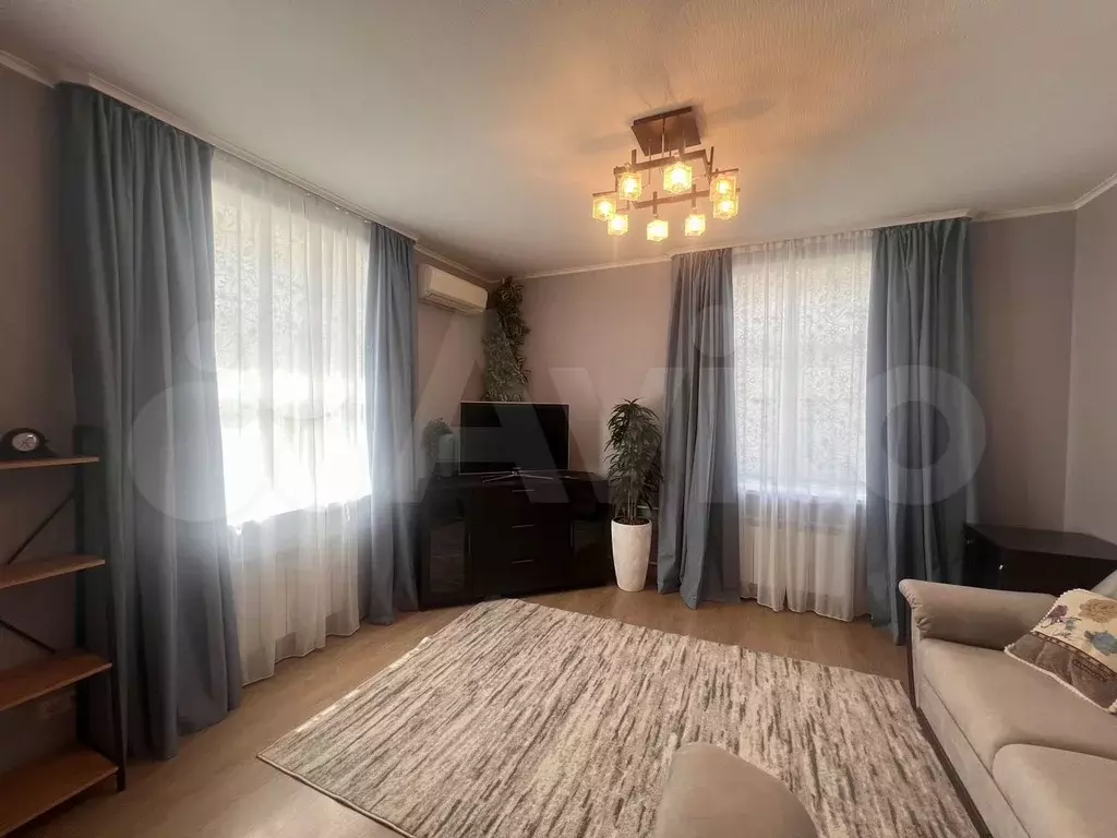 2-к. квартира, 60 м, 3/6 эт. - Фото 1