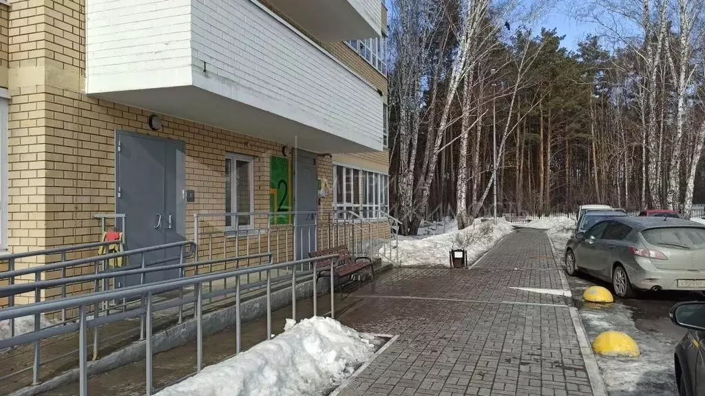 1-к кв. Тюменская область, Тюмень ул. Парада Победы, 9 (33.0 м) - Фото 1